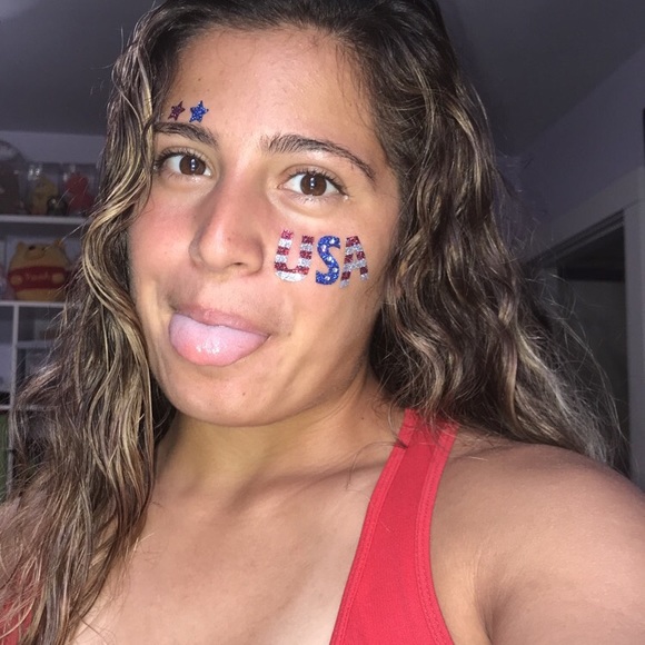 Meet your Posher, Rebekkah - Picture 1 of 1